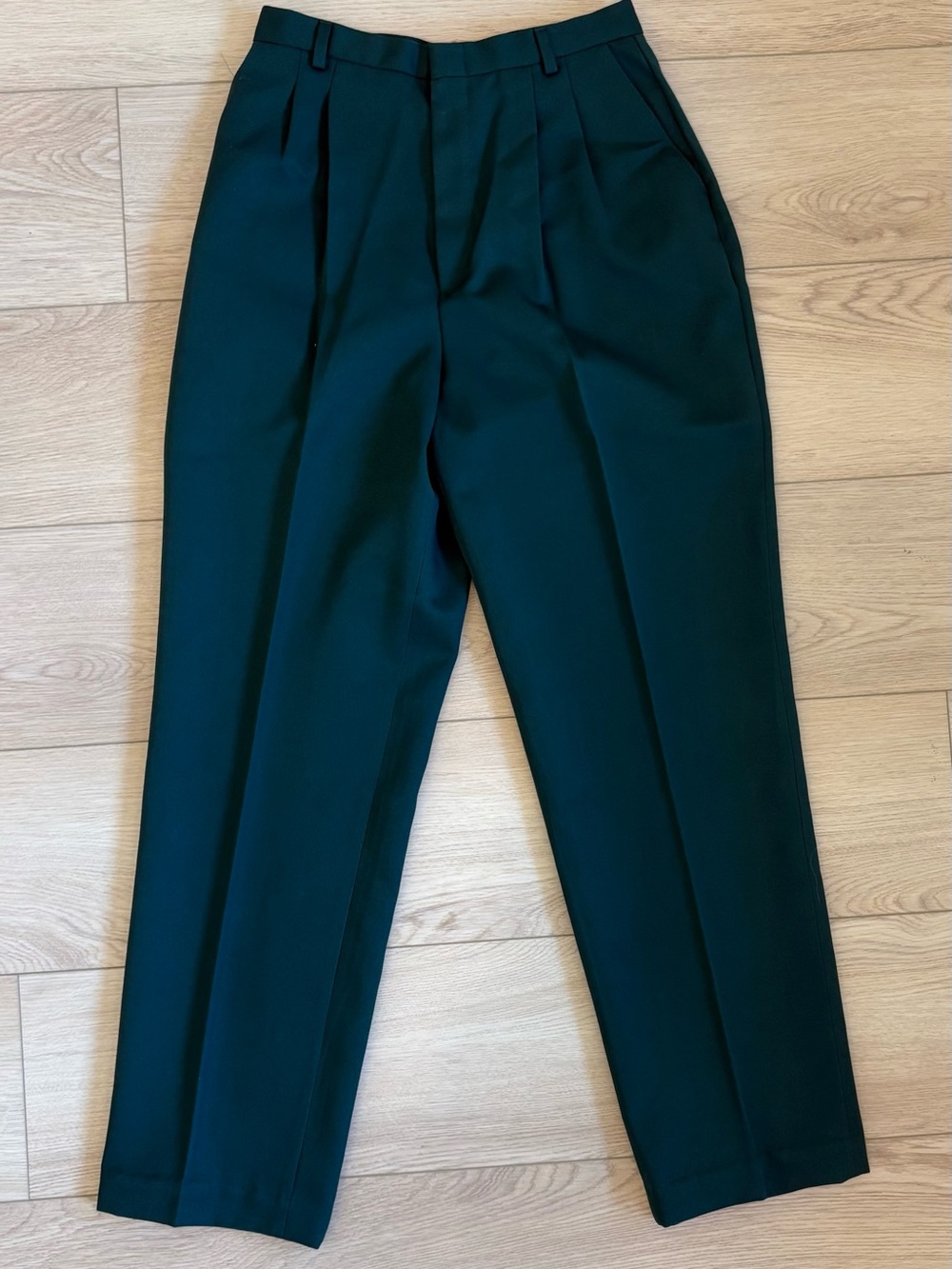 Haggar Classics Women’s Dark Green Pleated Dress Pants Straight Leg Size 8
